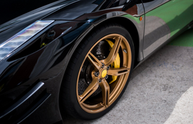 Новокуйбышевец напал на авто врача, которая отк...