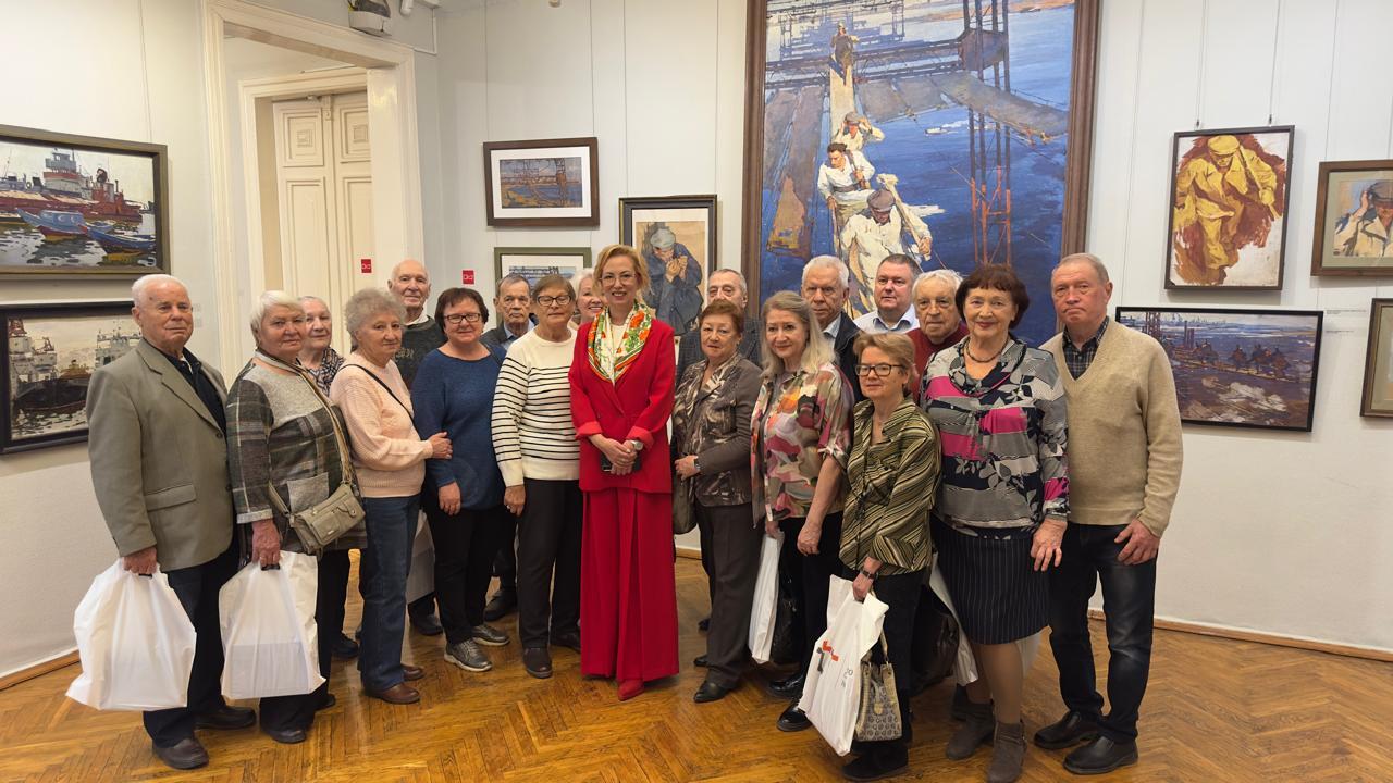 «Т Плюс» презентовала книгу о вкладе энергетиков страны в Великую Победу Компания «Т Плюс» презентовала книгу «ЭнергоАрм...