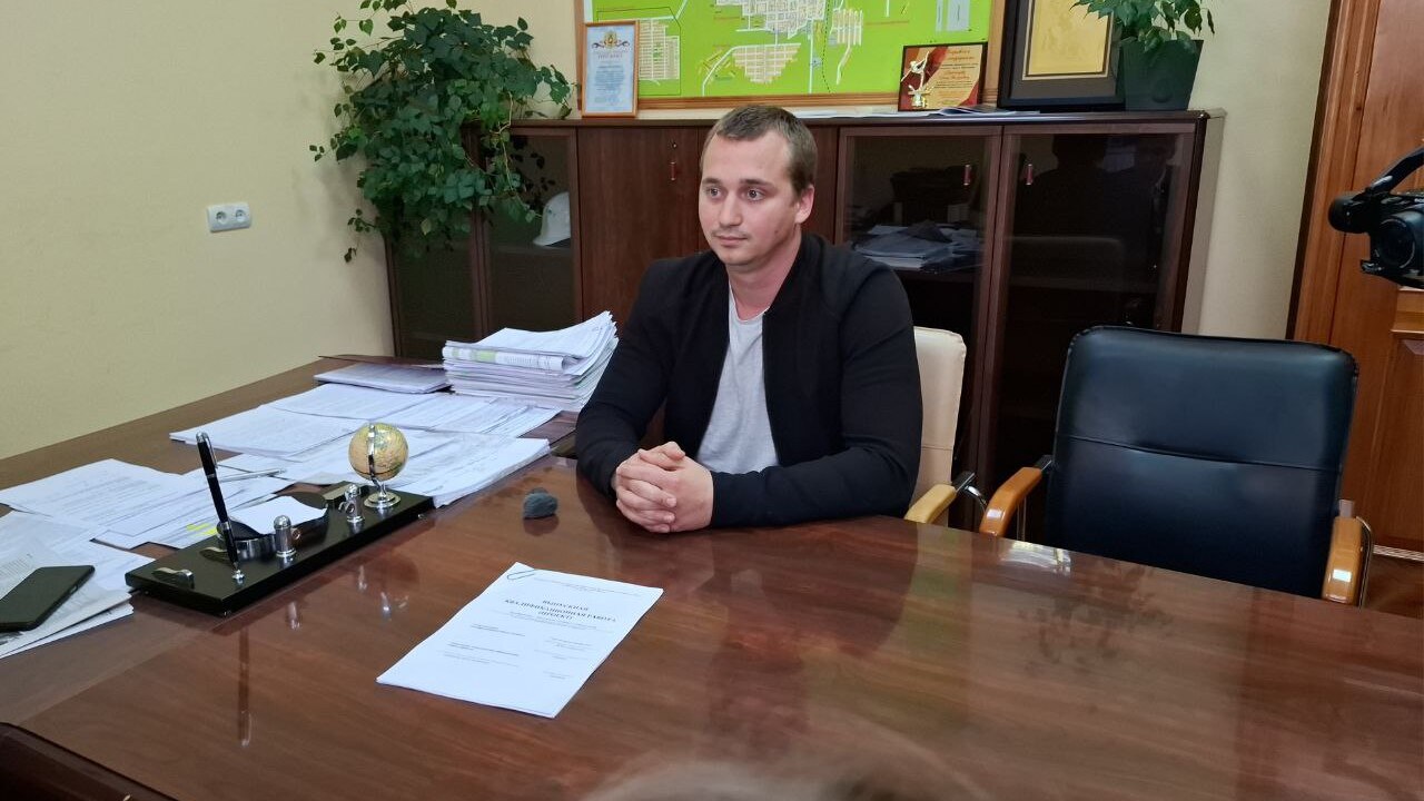 Выпускник «Школы героев» помогает благоустраивать родной город Жигулёвск Выпускник «Школы героев» помогает благоустраива...