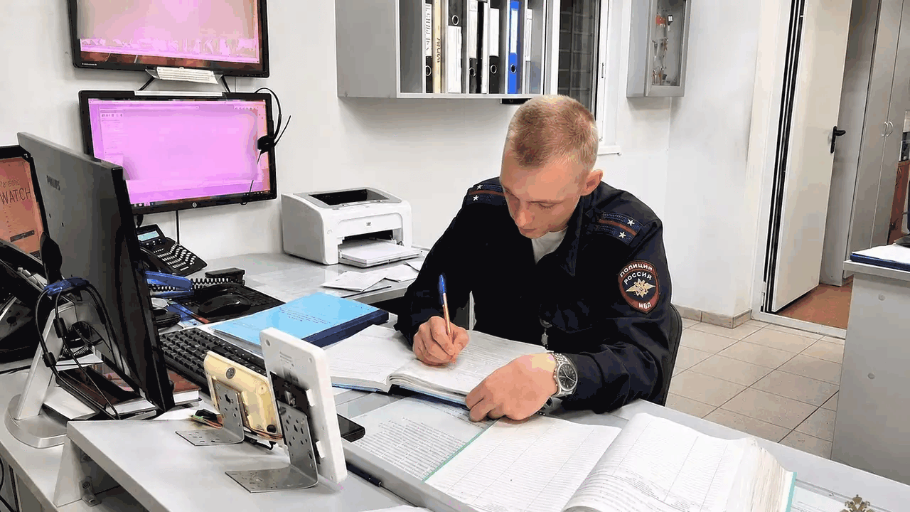 В дежурную часть полиции Жигулёвска обратился м...