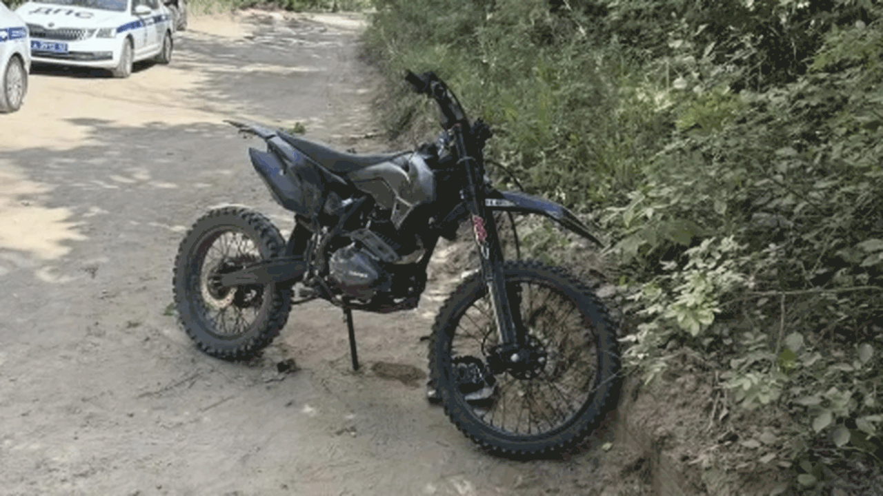 В Новокуйбышевске 15-летний водитель мотоцикла врезался в дерево Днём 6 июля 2026 года в городе Новокуйбышевск п...