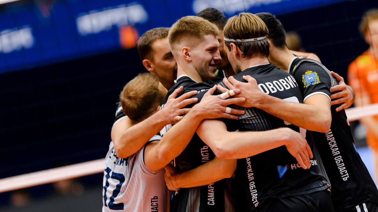 В четвертом туре Чемпионата России по волейболу...