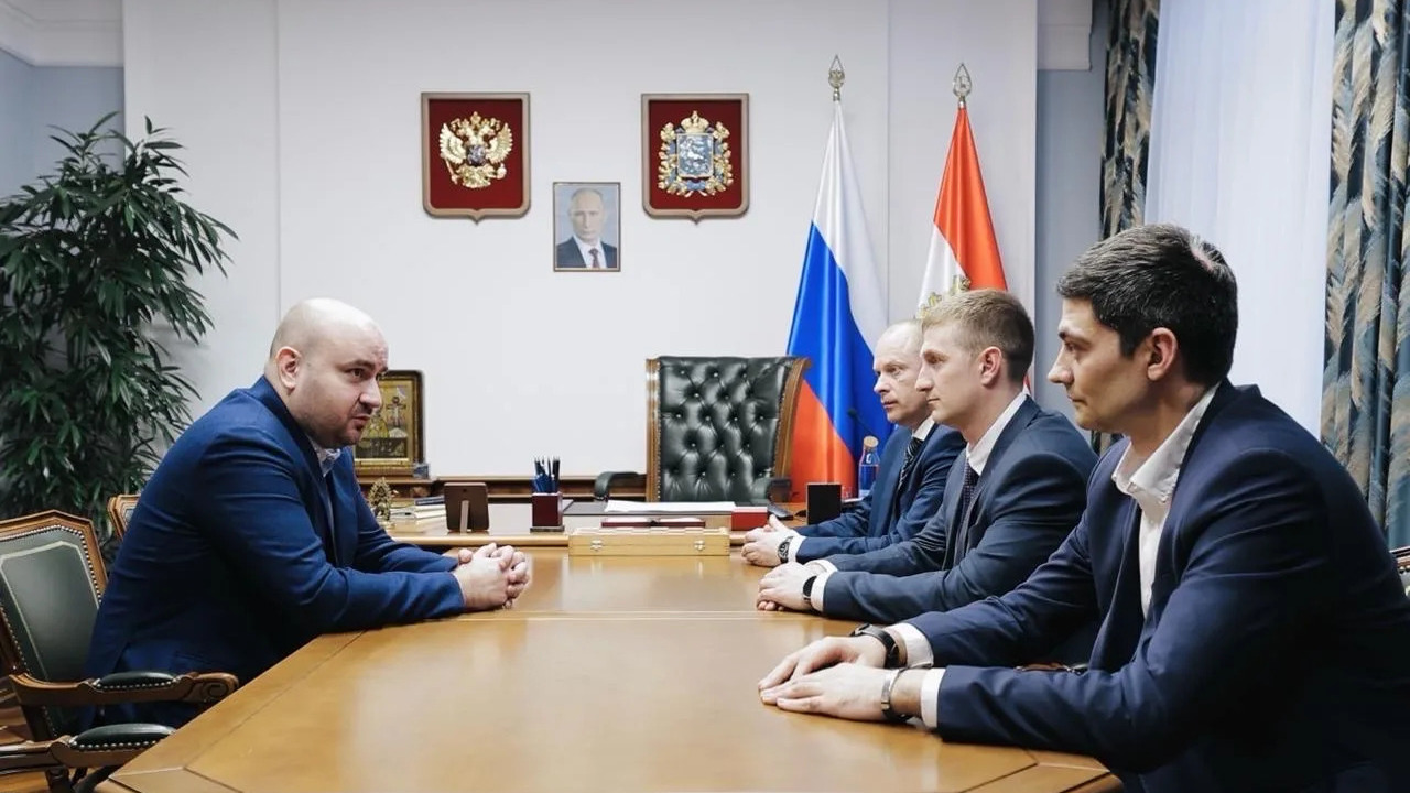 Губернатор Вячеслав Федорищев встретился с учас...