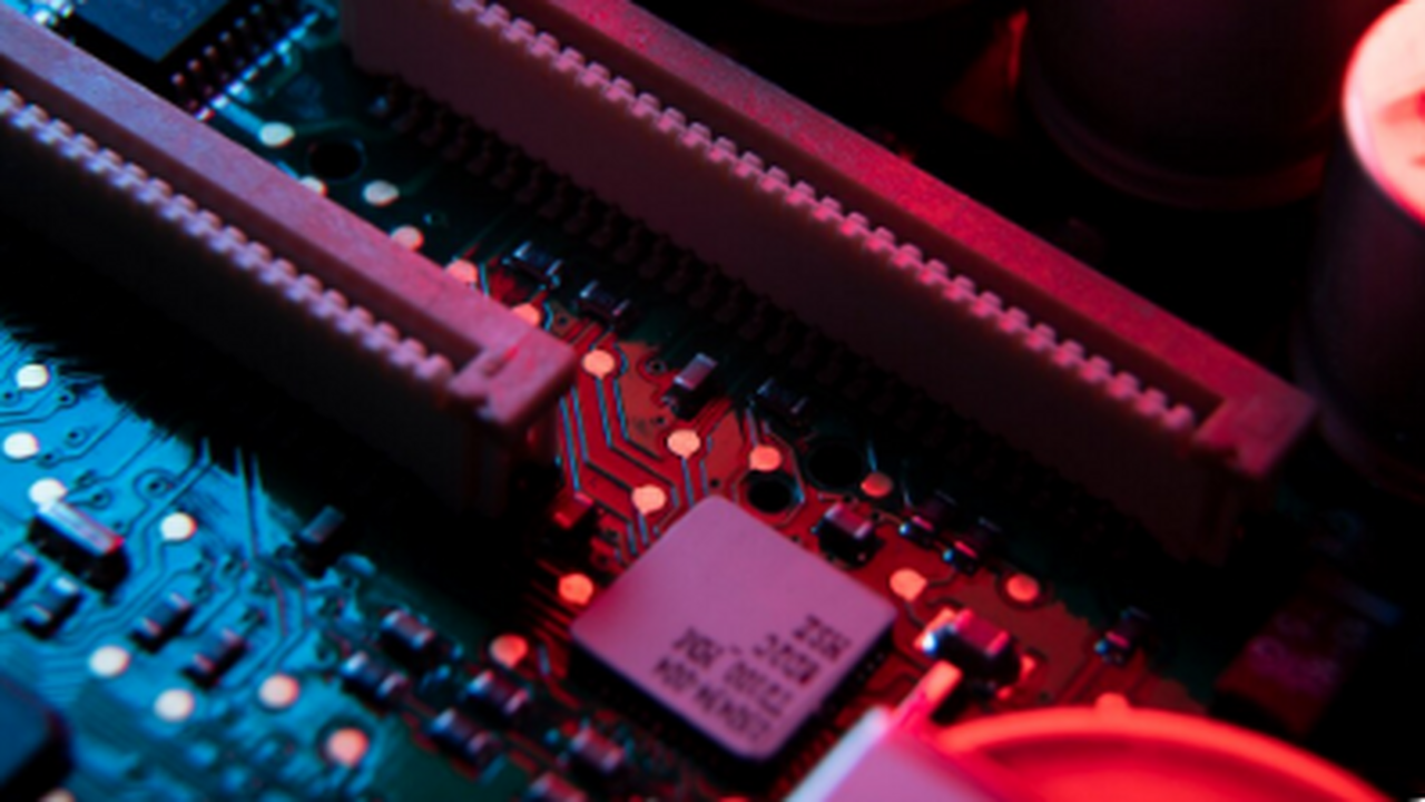 В VideoCardz опровергли слухи о готовящейся версии RTX 5090 со 128 ГБ памяти В последнее время в профессиональной среде акти...