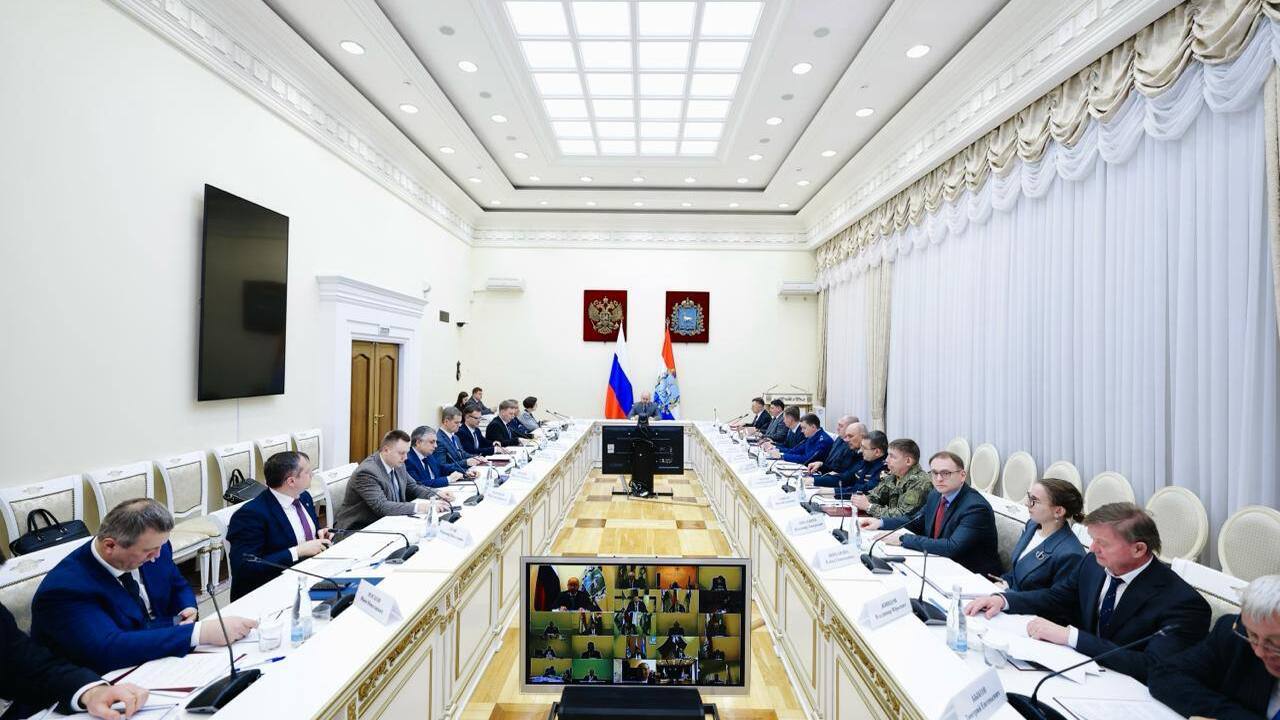 Губернатор Вячеслав Федорищев провел заседание антитеррористической комиссии по вопросам обеспечения безопасности образовательных учреждений В четверг, 26 февраля, под председательством гу...