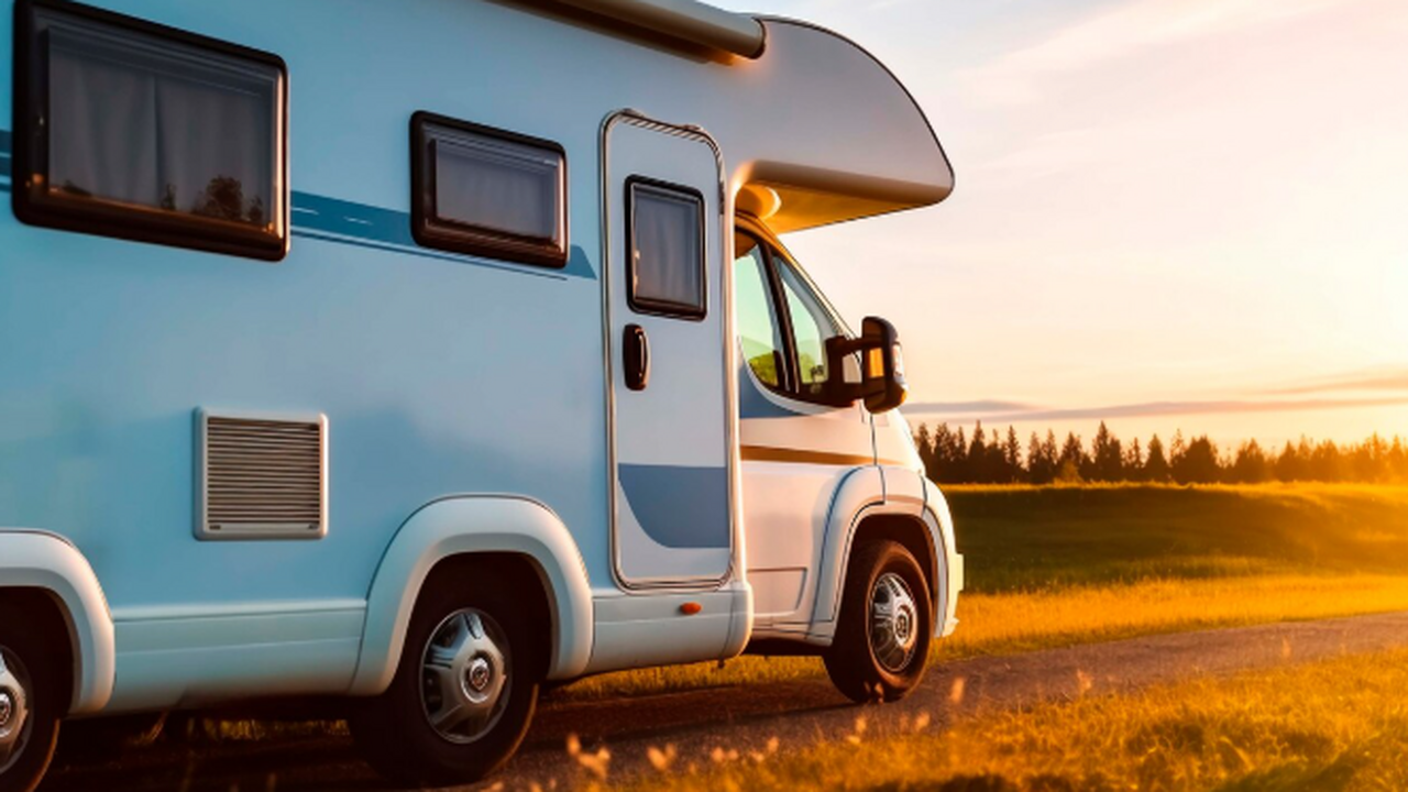 На подмосковных дорогах появился автодом, созда...