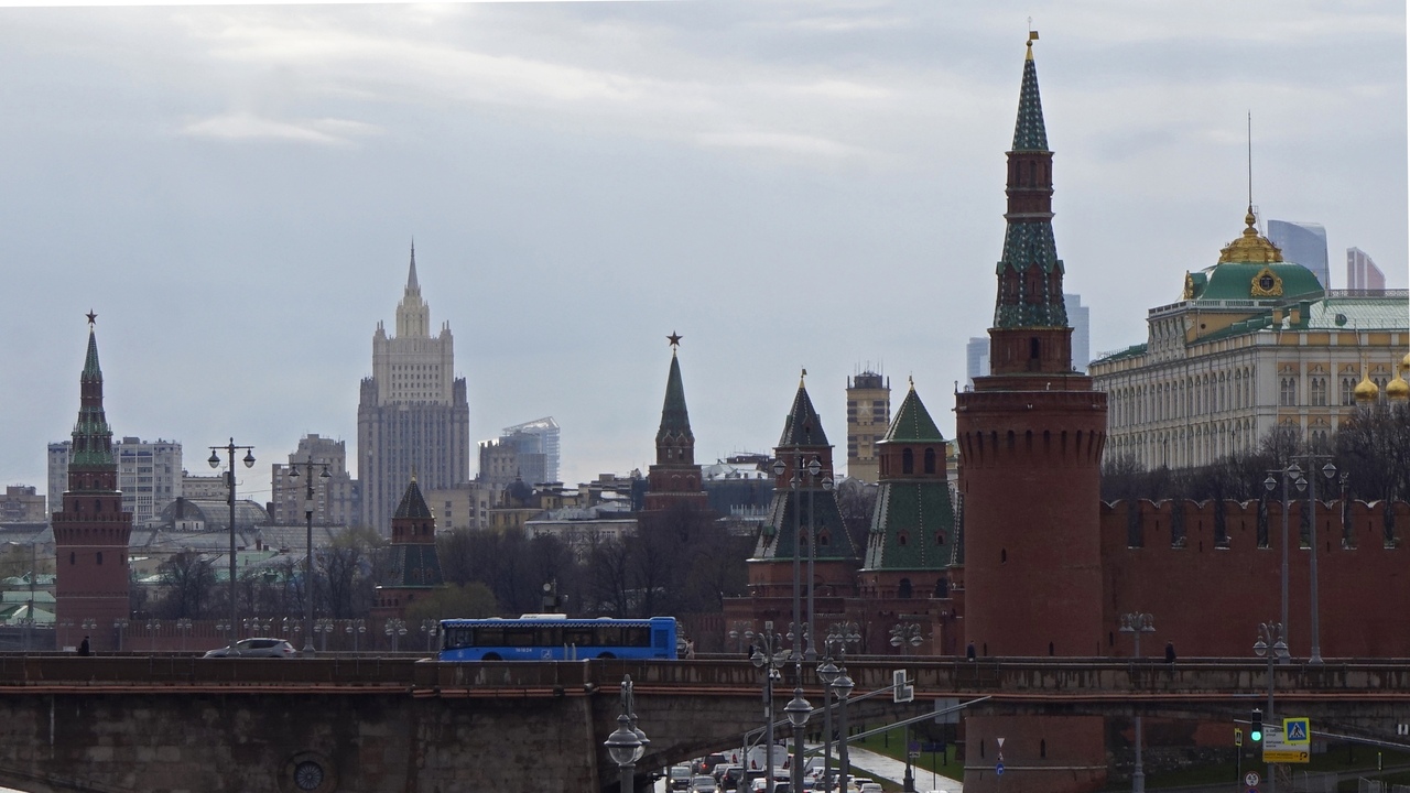 Лето 2025 года в России, по мнению эксперта, бу...