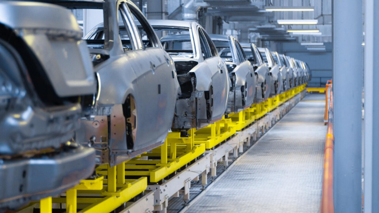 На АвтоВАЗе запустили новую линию сборки колес: монтаж занимает всего 12 секунд На АвтоВАЗе ввели новую линию сборки и балансир...