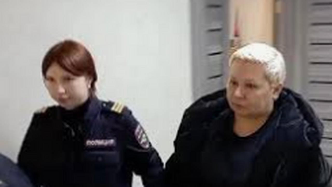 Дочь убитого экс-мэра Самары Людмила написала журналистам письмо из тюрьмы Не утихают разговоры вокруг убийства экс-мэра С...