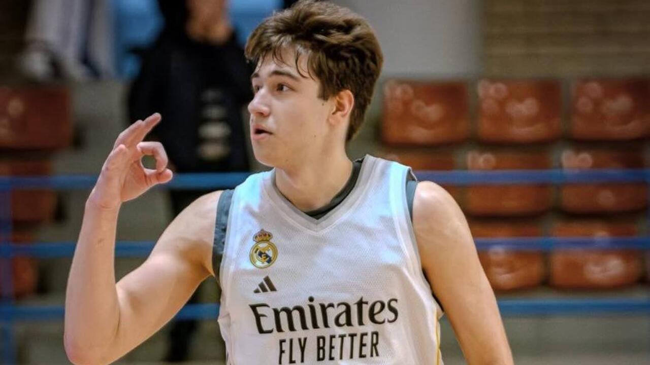 Егор Амосов, 18-летний баскетболист из Новокуйб...