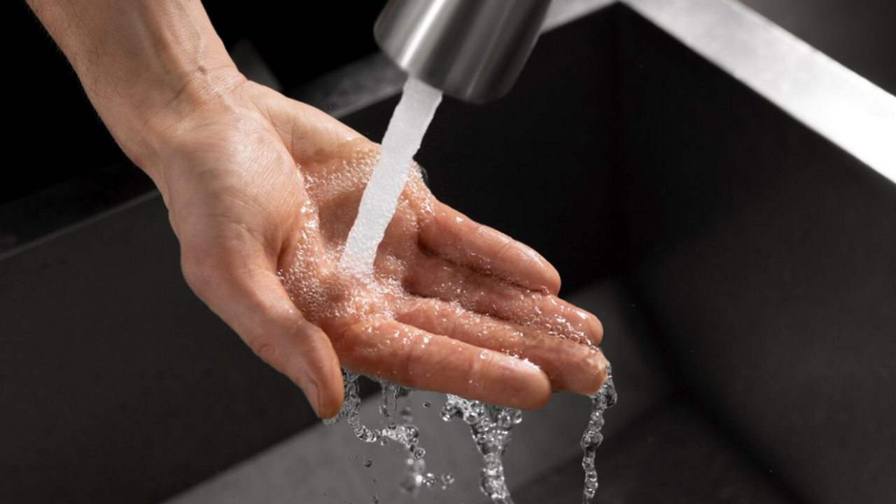 В условиях, когда качество водопроводной воды в...