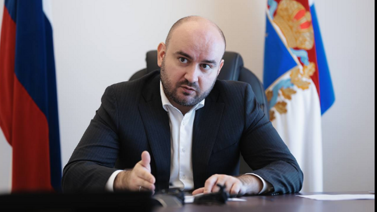 Прием населения провел губернатор Самарской области: решение всех вопросов на личном контроле Ремонт детского сада и водоснабжение частного д...