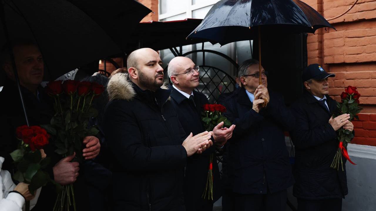 В Самаре Вячеслав Федорищев принял участие в открытии мемориальной доски ТАСС в годы Великой Отечественной войны В пятницу, 7 ноября, губернатор Вячеслав Федори...