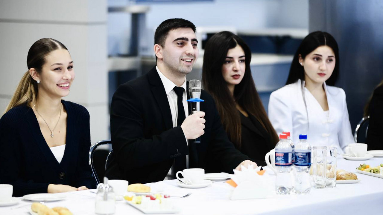 В понедельник, 26 января, губернатор Вячеслав Ф...