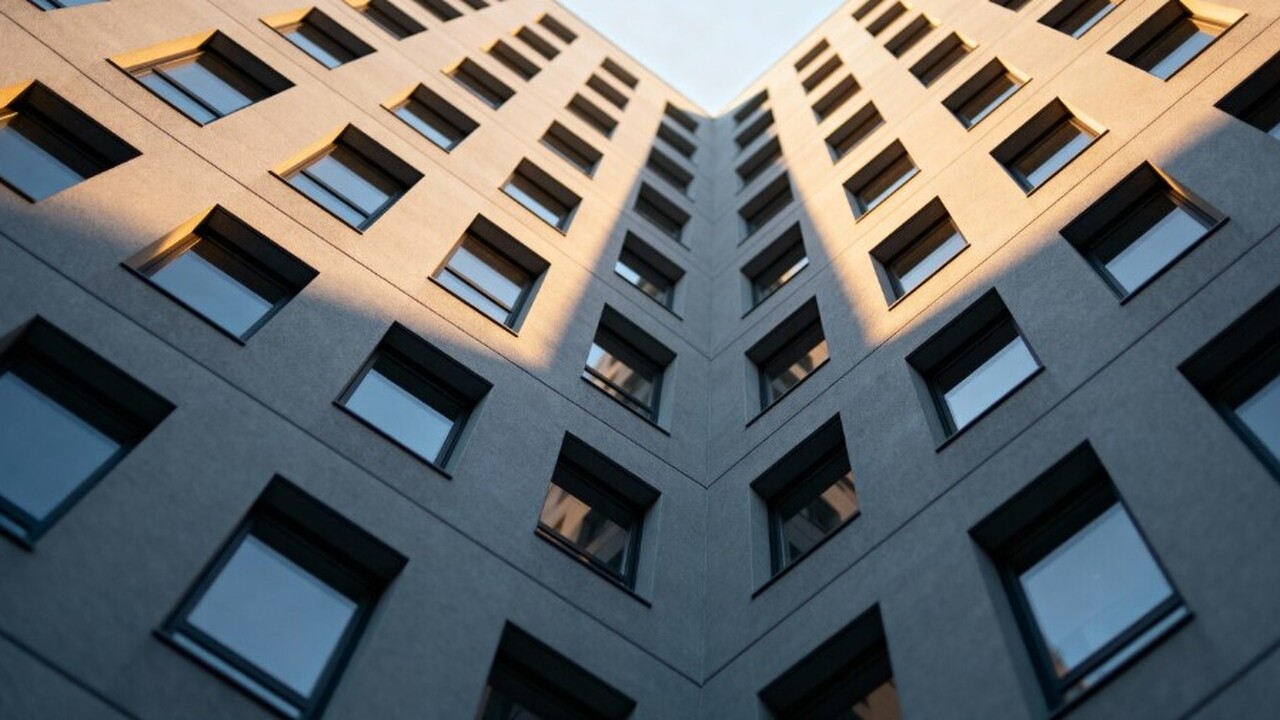 В условиях строгих федеральных нормативных треб...