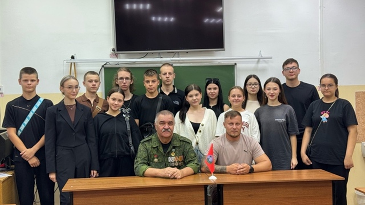 8 сентября в ДЮВСШ "Отчизна" прошла встреча с ветеранами 8 сентября в Детско-юношеском военно-спортивном...
