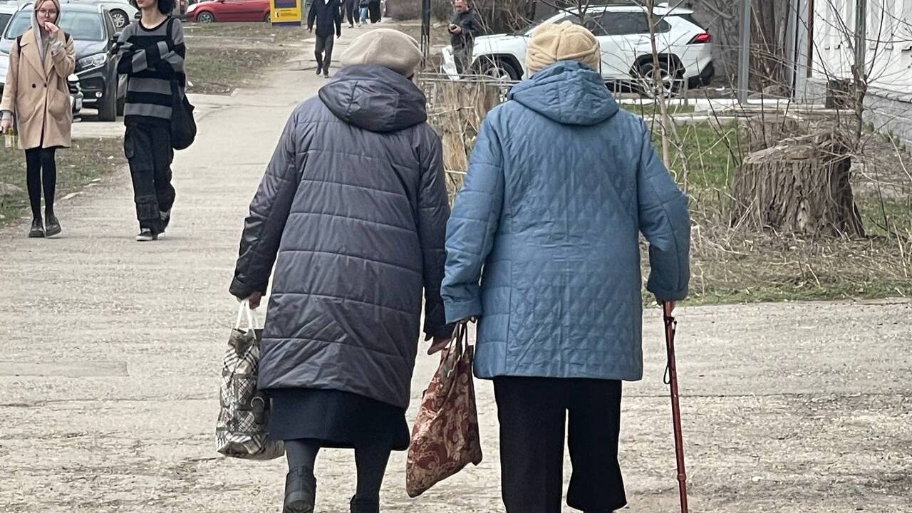 Пенсионерам хотят отменить некоторые льготы и выплаты - первые в очереди те, у кого есть своя квартира в собственности Как не потерять льготы и избежать проблем с аре...