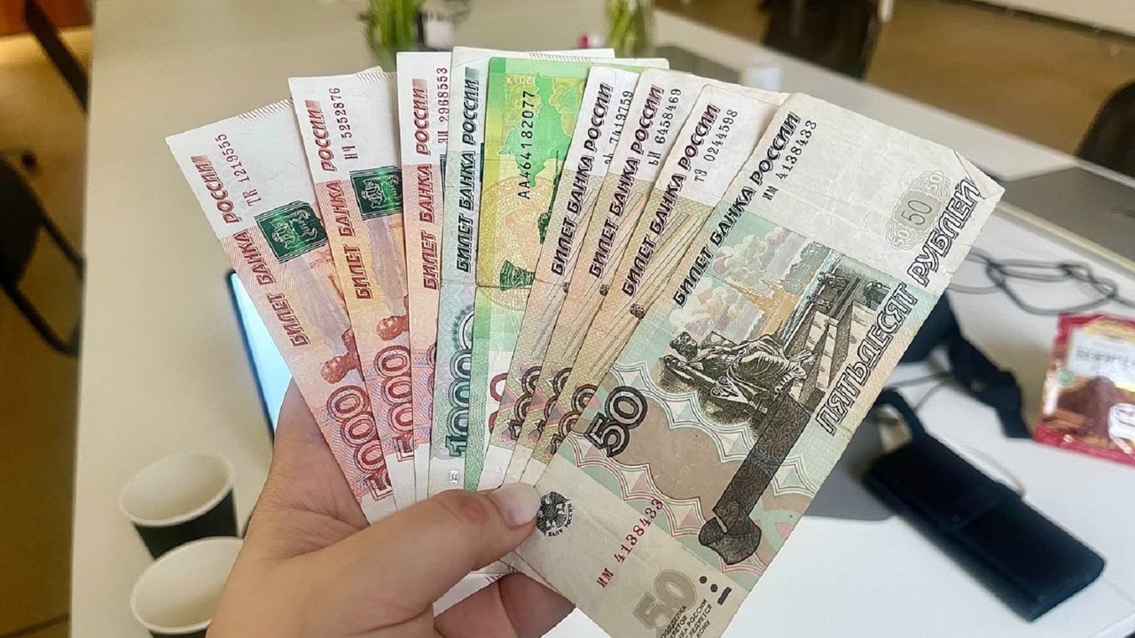 В мае пенсии придут совершенно в другое время: пенсионерам уже объявили о новом неприятном решении по майским выплатам в 2025 году Узнайте, как изменится график выплаты пенсий в ...