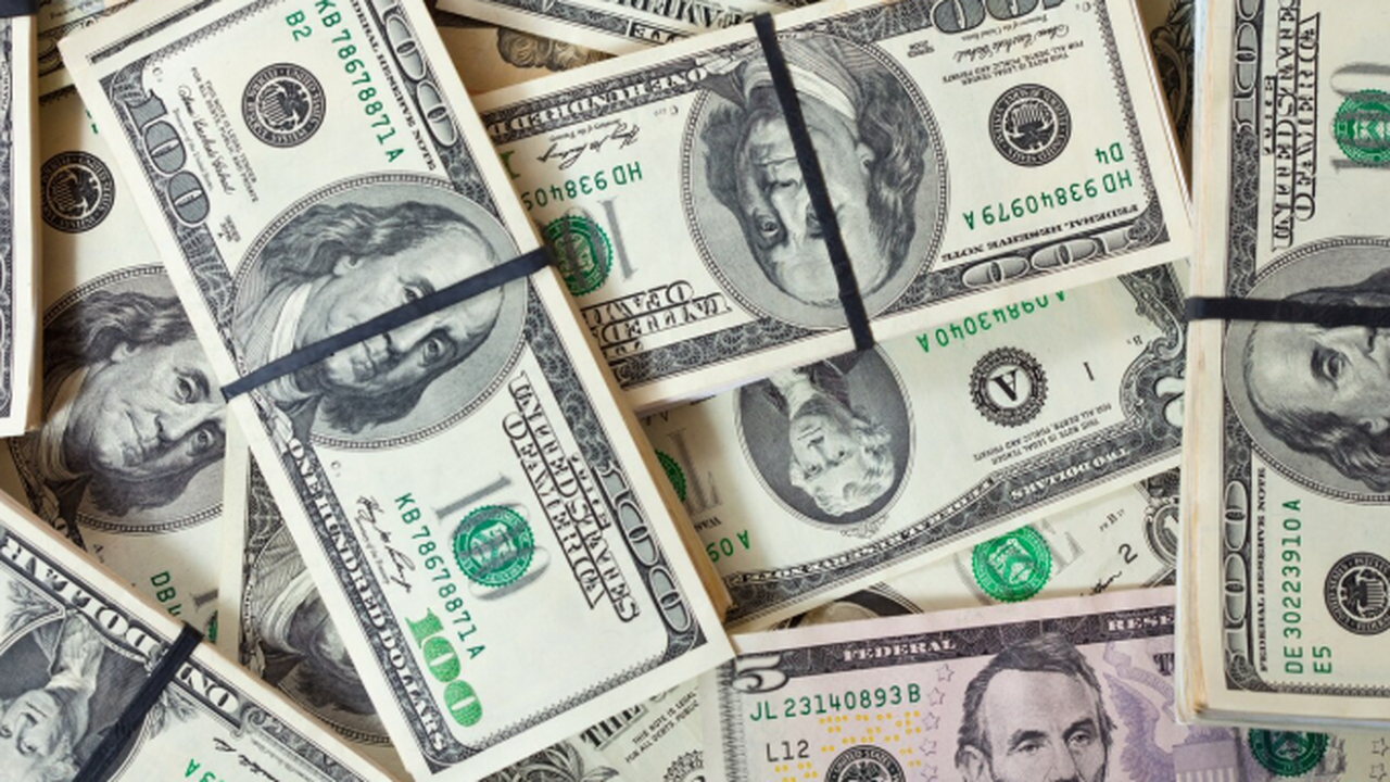 Леонид Михельсон, имеющий звание почетного граж...