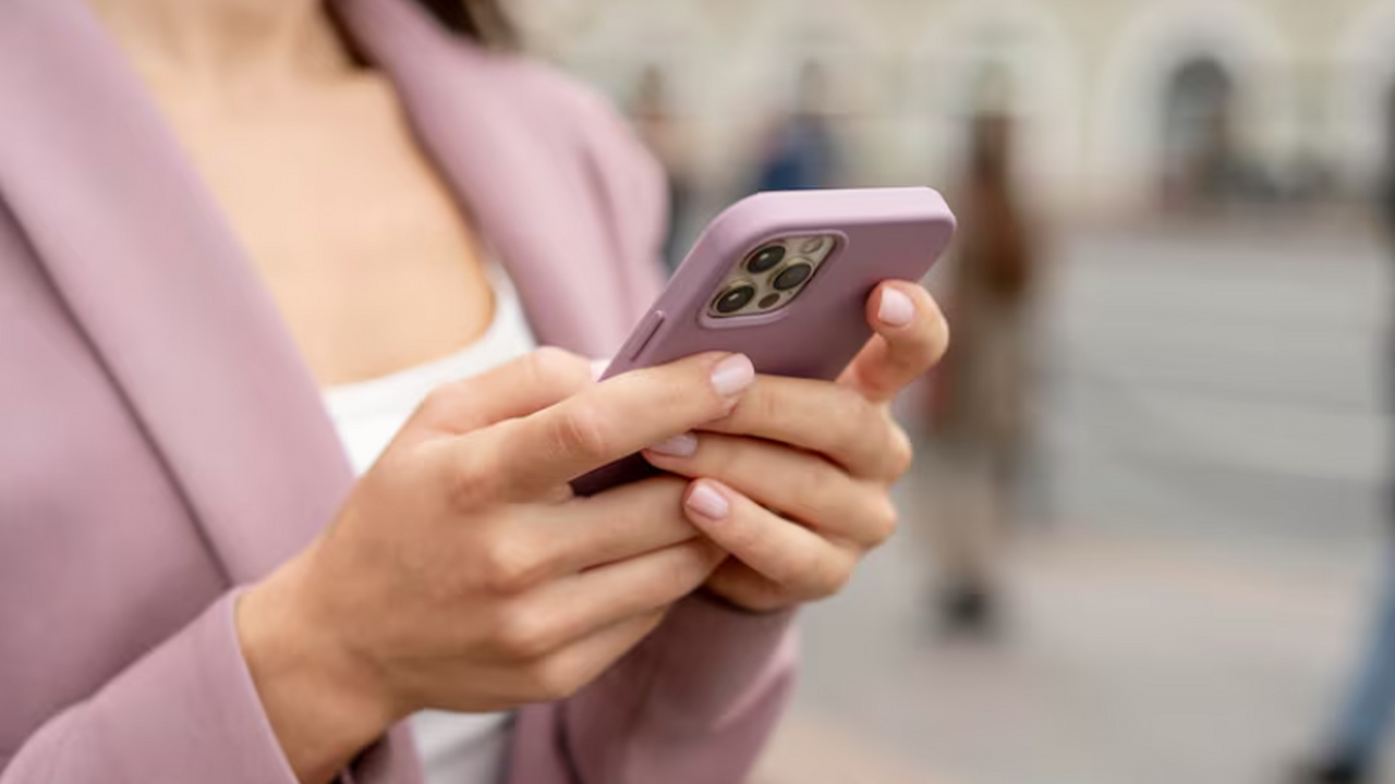 Павел Дуров, создатель мессенджера Telegram, со...