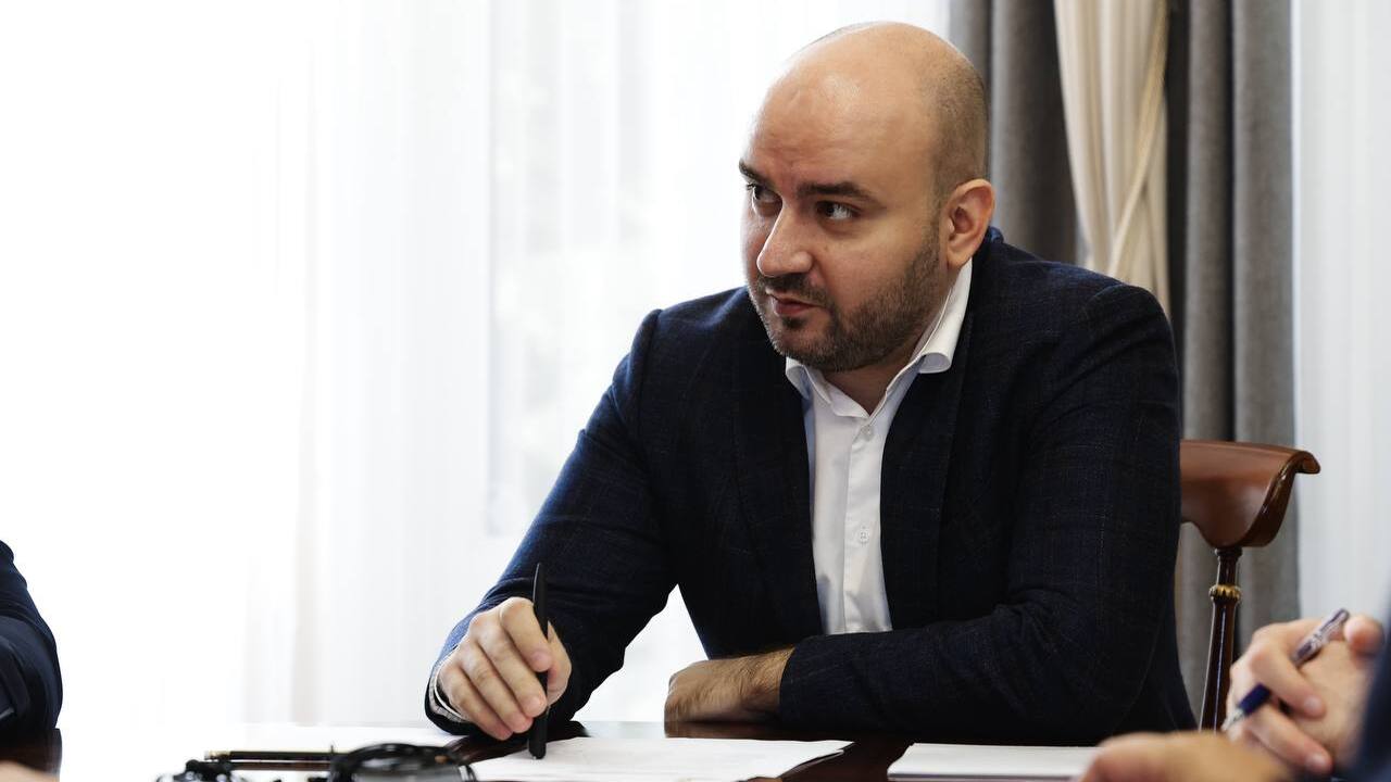 Глава региона Федорищев 22 июля в Москве встретился с первым замом председателя Совфеда Андреем Яцкиным - Сегодня работал в Москве. Было много важных в...