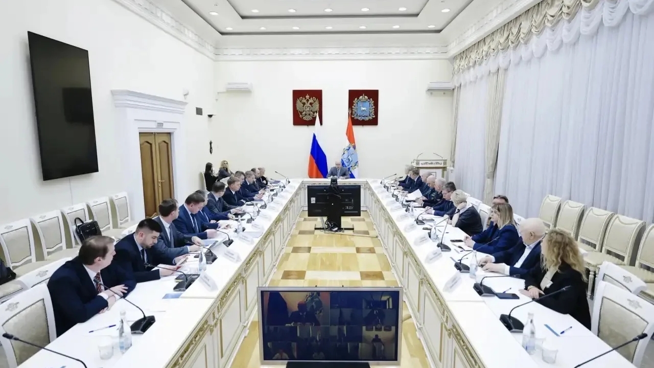 На оперативном совещании Вячеслав Федорищев дал поручения по подготовке к летней оздоровительной кампании В понедельник, 30 марта, на оперативном совещан...