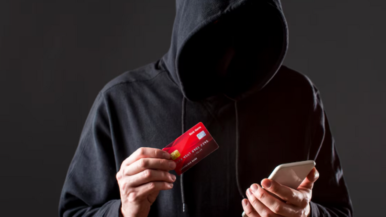 В отделение полиции Куйбышевского района обрати...