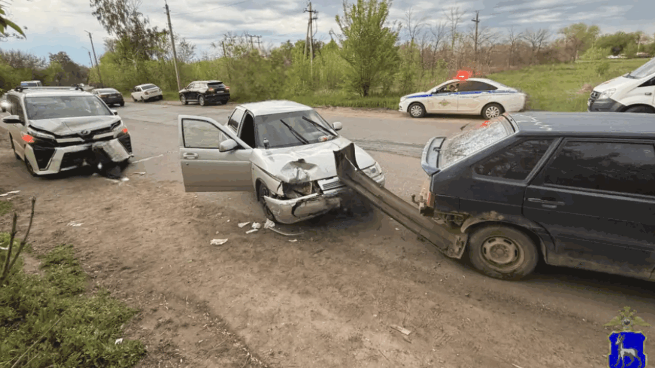 В Самарской области Toyota спровоцировала серьезное ДТП: пострадали подростки Вечером 12 мая 2026 года в городе Сызрань произ...