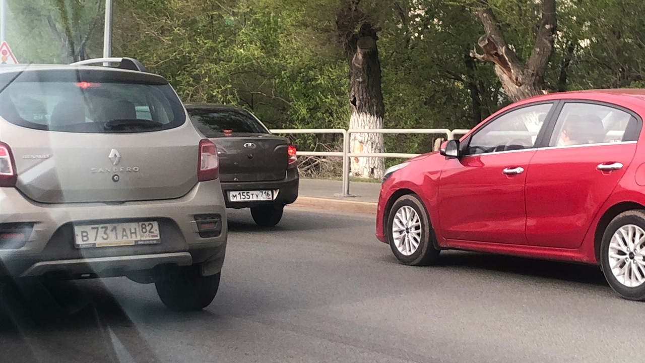 Водители категории "В" смогут получить еще одни права в мае без какого-либо экзамена - потребуется всего 1 справка У вас категория “B”? Узнайте, какие новые транс...