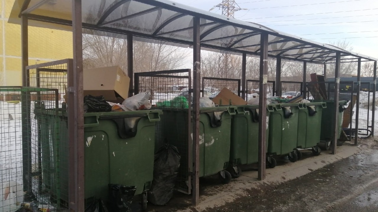 Проблемную контейнерную площадку в Липягах привели в порядок Контроль за обращениями горожан ведется в строг...