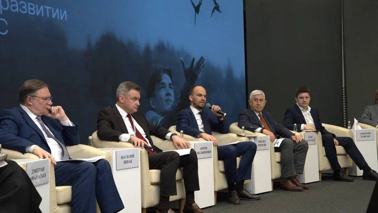 В Самарской области обсудили настоящее и будущее российских «беспилотных» специалистов В Самарской области обсудили настоящее и будуще...