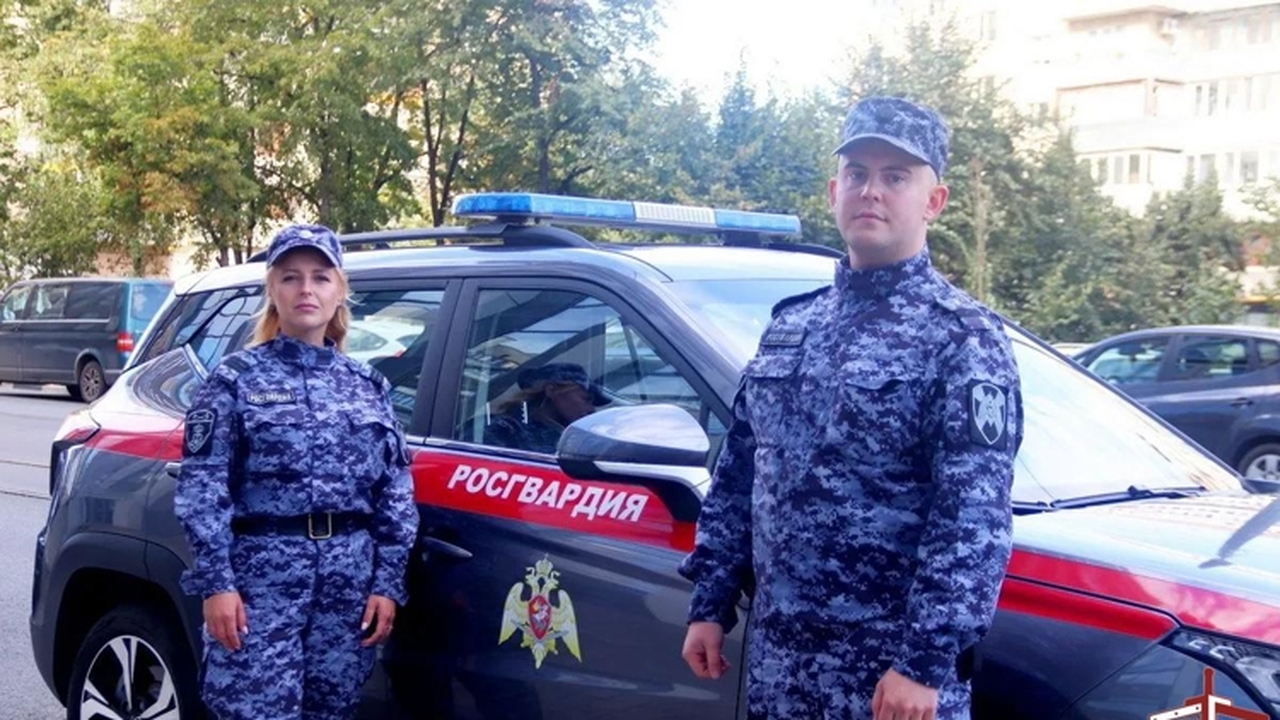 Росгвардейцы оказали помощь пострадавшему в ДТП на Галактионовской в Самаре Росгвардейцы вызвали скорую помощь и до её прие...