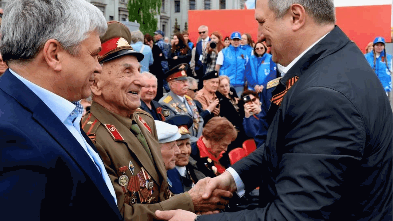 Сегодня в Самаре состоялся торжественный Парад,...