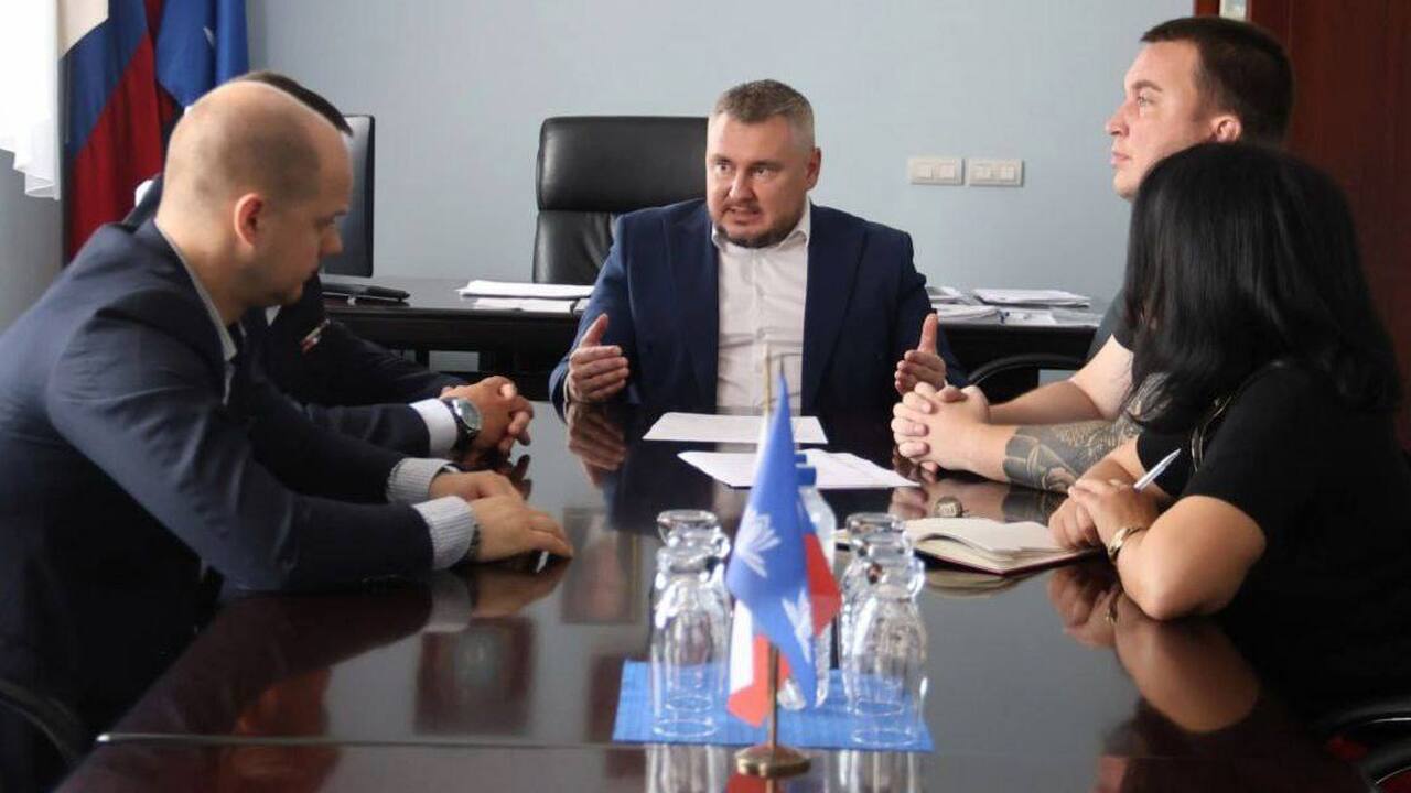 Два новокуйбышевца были зачислены в программу "Школа героев" В социальных сетях появилось сообщение от мэра ...