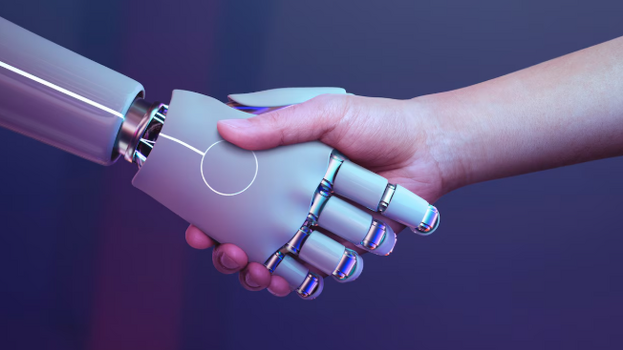 Сбербанк рассматривает «ГигаЧат» как основу для...