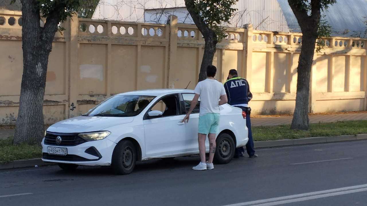 Остановка ГИБДД: какие документы предъявлять, а...
