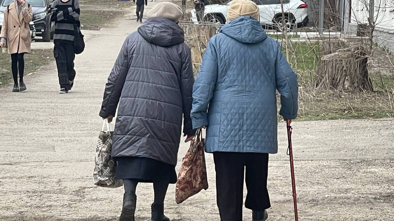 Пенсионерам хотят отменить льготы и выплаты - самые первые в очереди те, у кого есть своя квартира Узнайте, как сдать квартиру в аренду пенсионеру...