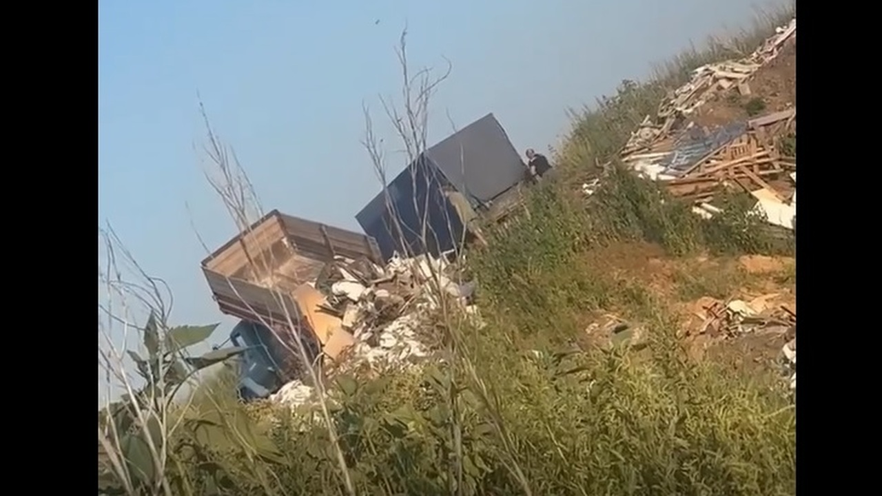 В Советском районе Самары зафиксировали новый несанкционированный сброс отходов Экологи и чиновники проверили несанкционированн...