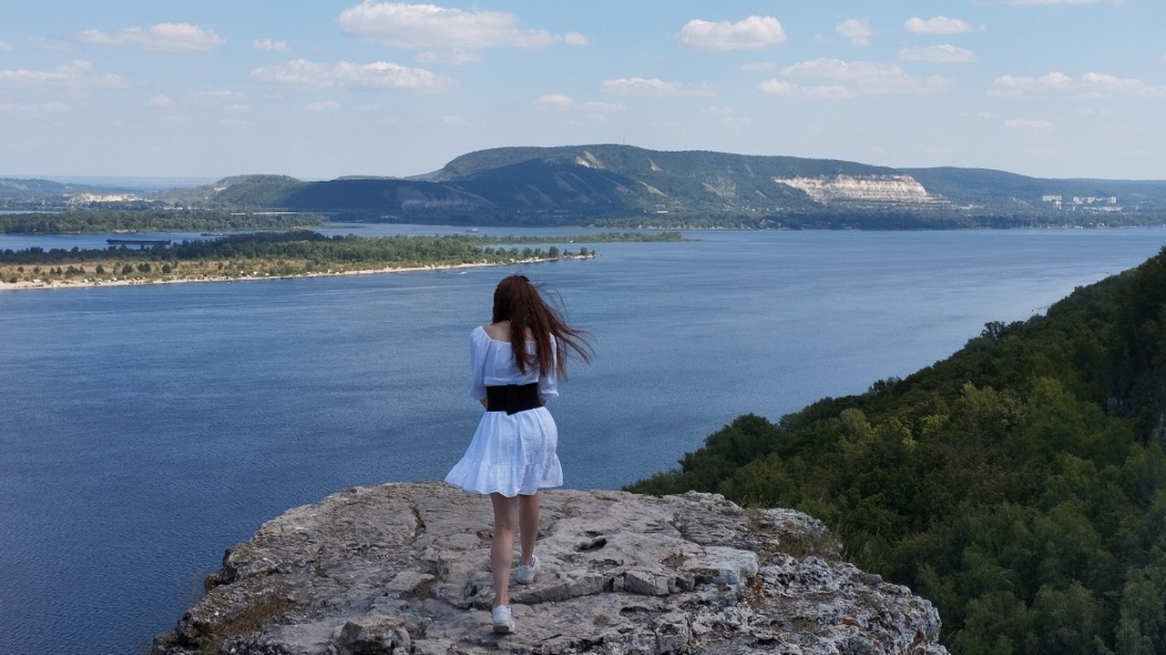 Геленджик — популярный курорт на берегу Чёрного...