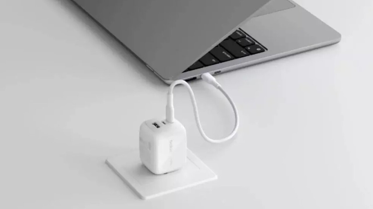 Данное устройство оснащено двумя портами USB-C ...