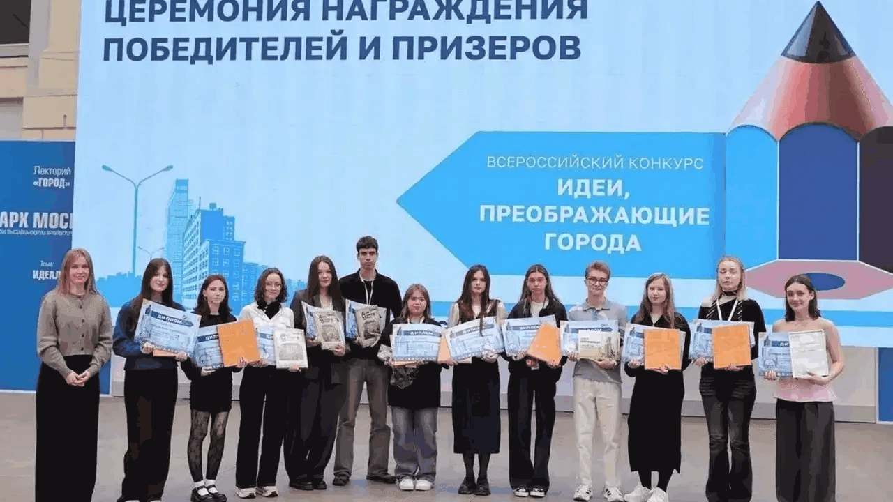 Студентки Самарского колледжа сервисных техноло...