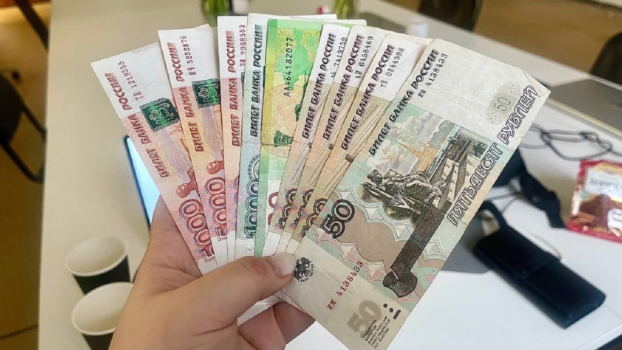В мае пенсии придут в совершенно другое время: пенсионерам объявили о новом неприятном решении по майским выплатам в 2025 году Узнайте, когда пенсионеры получат майские пенси...