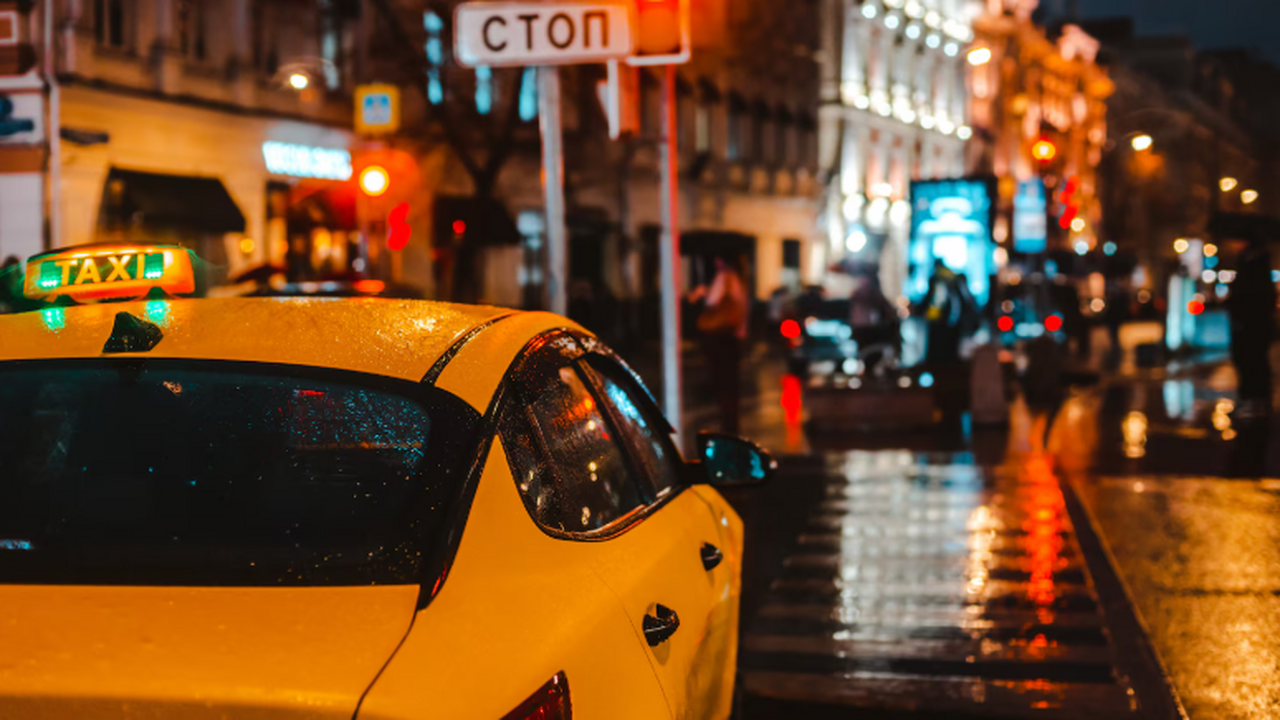 Такси в регионах РФ под угрозой: новые правила могут лишить водителей работы В ближайшее время в России планируется внести з...