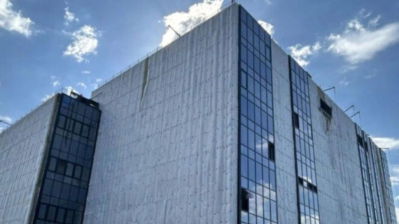 Строительство театра было инициировано в 2022 г...