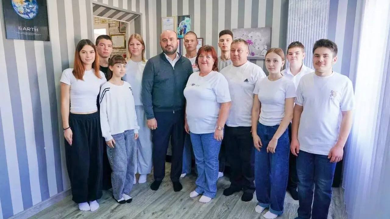 Адресная поддержка и исполнение детских желаний: итоги визита Вячеслава Федорищева в приемные семьи Кошкинского района Адресная поддержка и исполнение детских желаний...