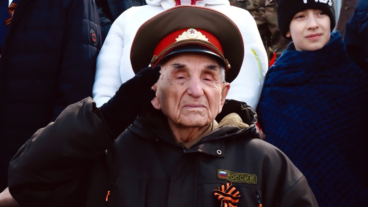 Песня "День победы": шокирующие факты о песне, которую вся страна поёт по сей день на 9 мая Узнайте историю создания легендарной песни “Ден...