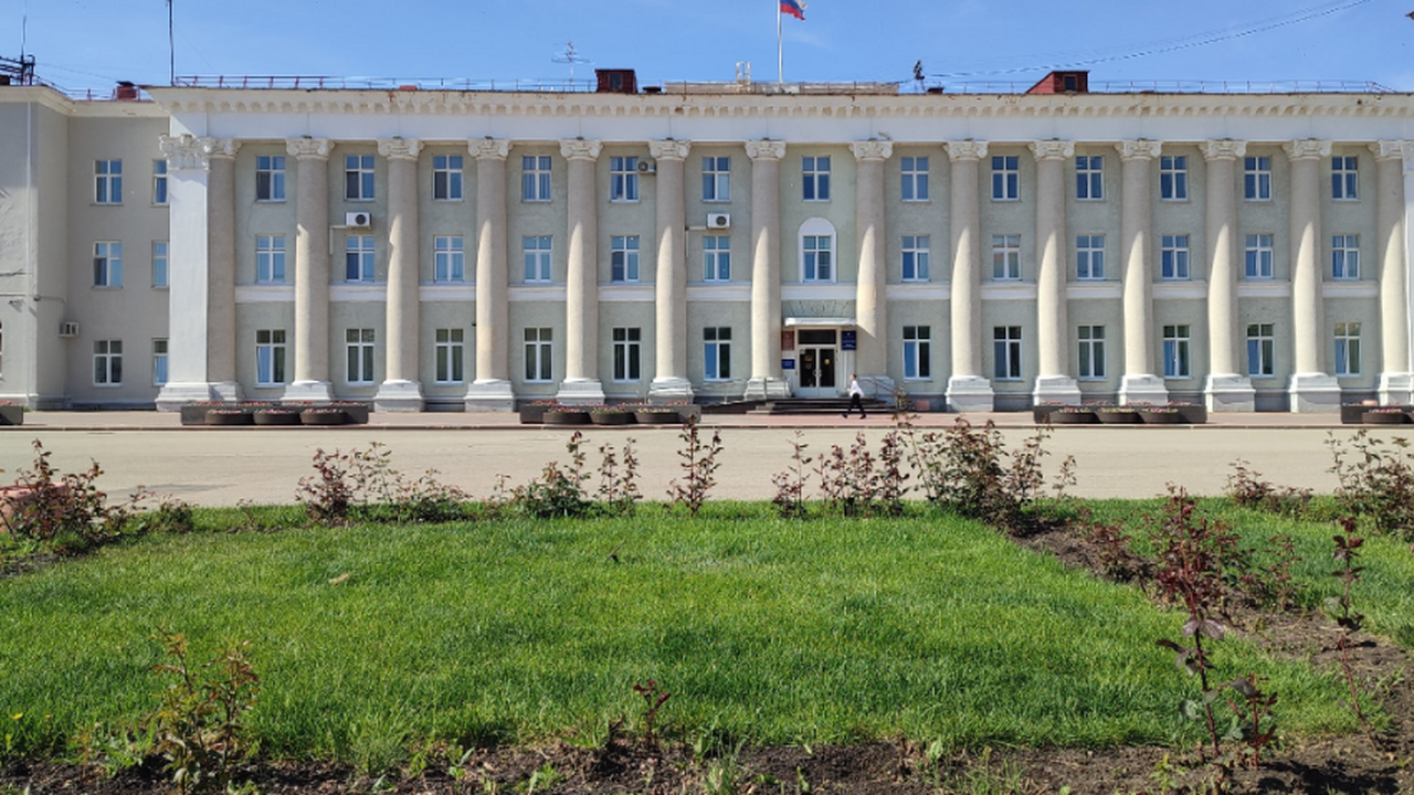 Депутаты городской думы городского округа Новок...