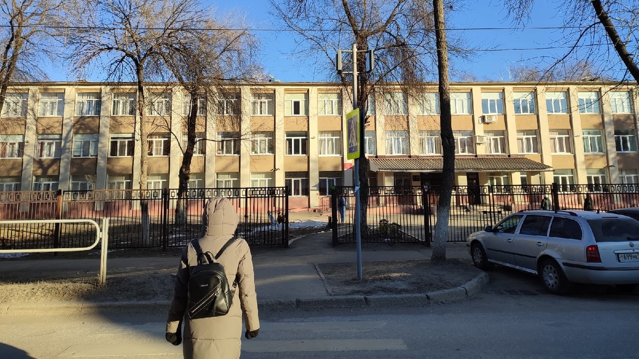 В Самаре мать оштрафовали за систематические прогулы ее дочери уроков в школе Систематическое непосещение школы может негатив...