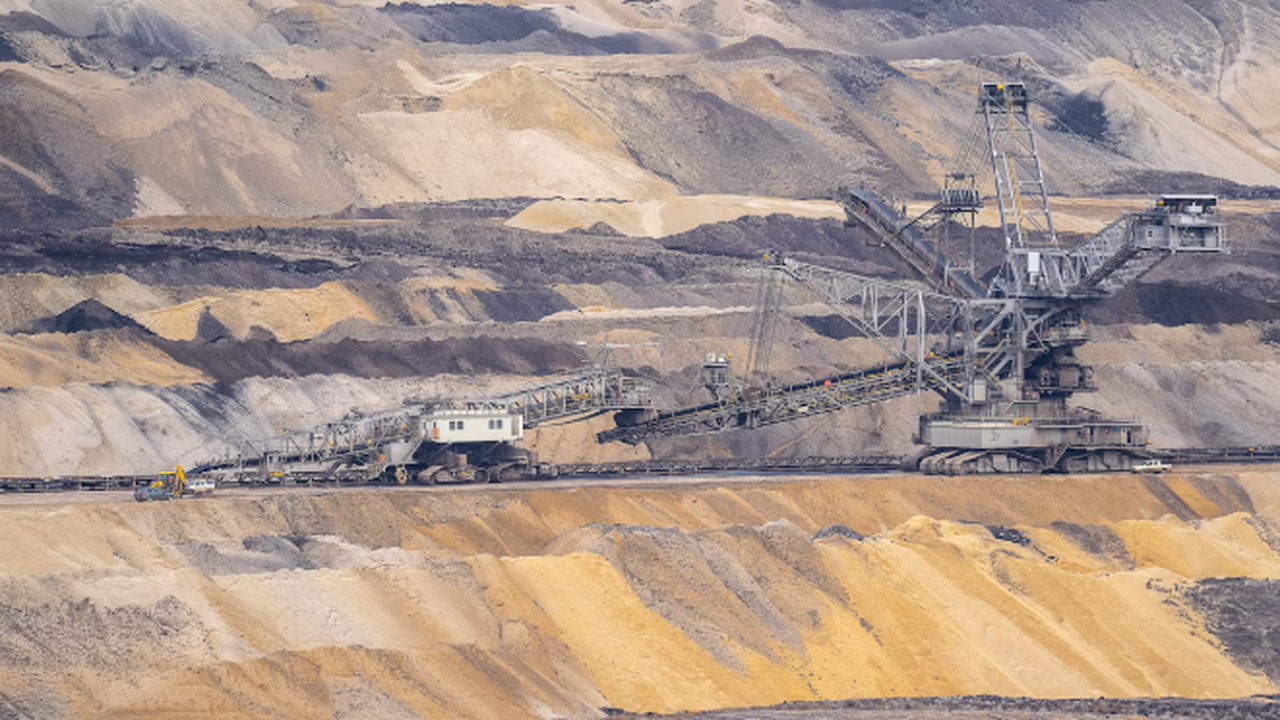 Аналитики hh.ru провели исследование рынка труд...