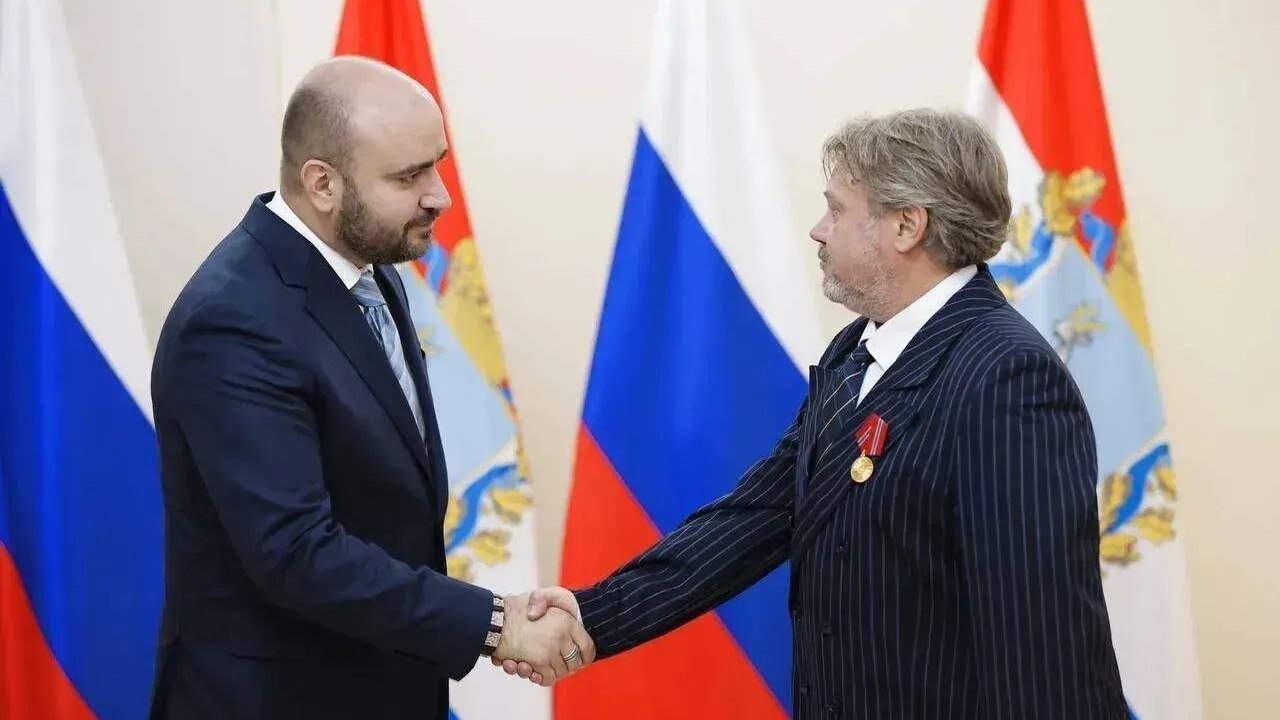 В Самаре Вячеслав Федорищев вручил государствен...